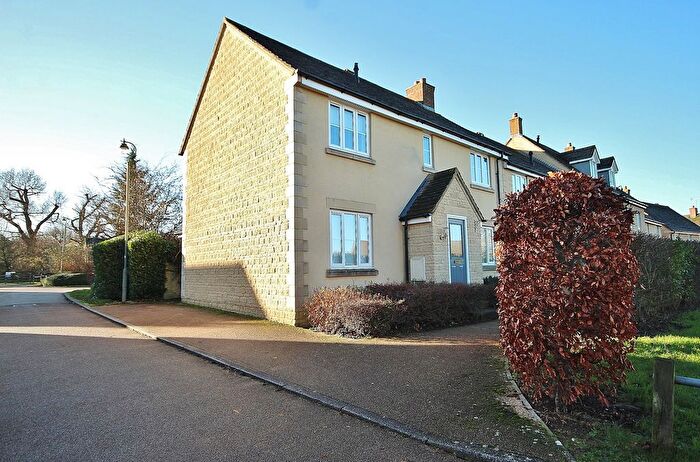 4 Bedroom End Of Terrace House For Sale In Cranberry Road, Witney, OX28