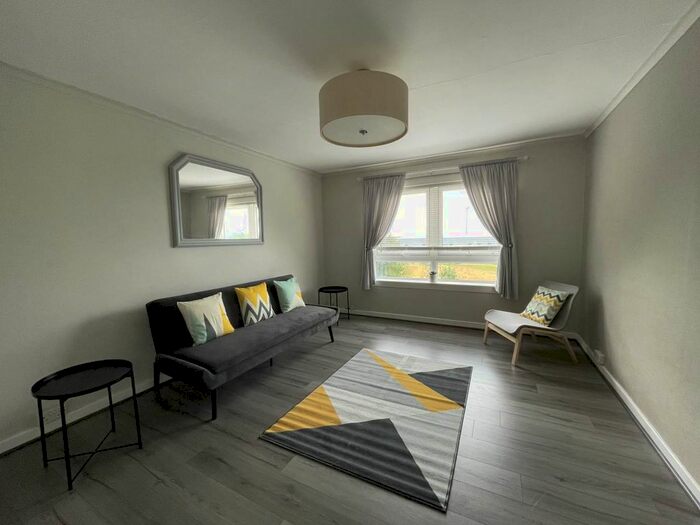 2 Bedroom Flat To Rent In Thurso Crescent, Dundee, DD2