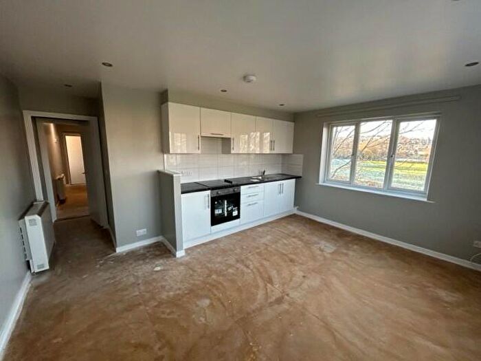 2 Bedroom Flat To Rent In Arnold Lane, Nottingham, NG4