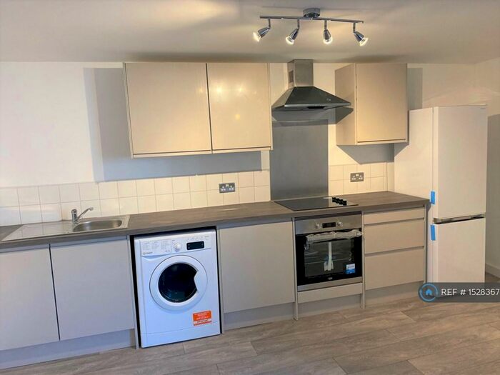 1 Bedroom Flat To Rent In Church Street, Mansfield, NG18