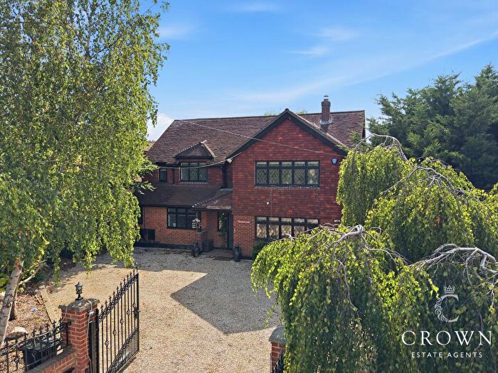 6 Bedroom Detached House For Sale In Church Road, Ramsden Bellhouse, Billericay, CM11