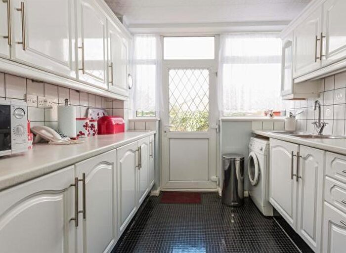 3 Bedroom Terraced House To Rent In Westhouse Grove, Birmingham, B14