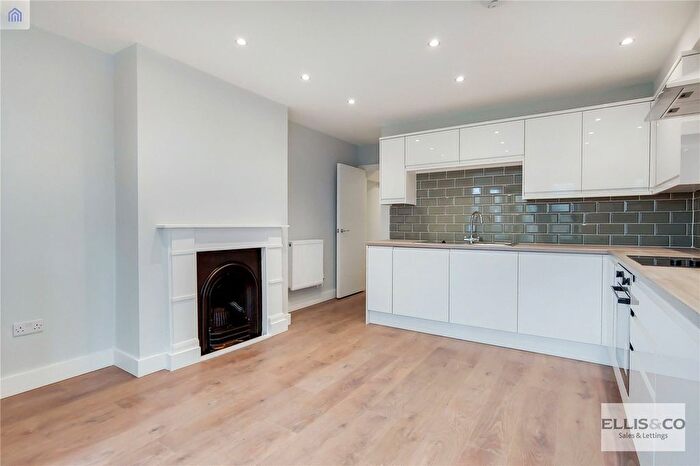 2 Bedroom Flat To Rent In Wandsworth Bridge Road, London, SW6