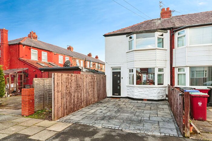 2 Bedroom End Terrace House For Sale In June Avenue, Blackpool, FY4
