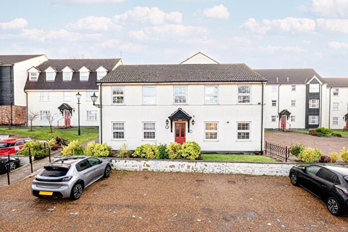 1 Bedroom Flat To Rent In Red Lion Court, Bishops Stortford, CM23