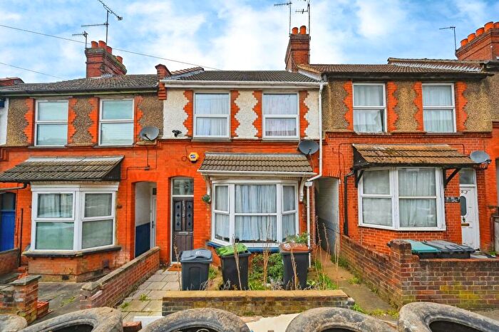 2 Bedroom Terraced House For Sale In High Town Road, Luton, Bedfordshire, LU2