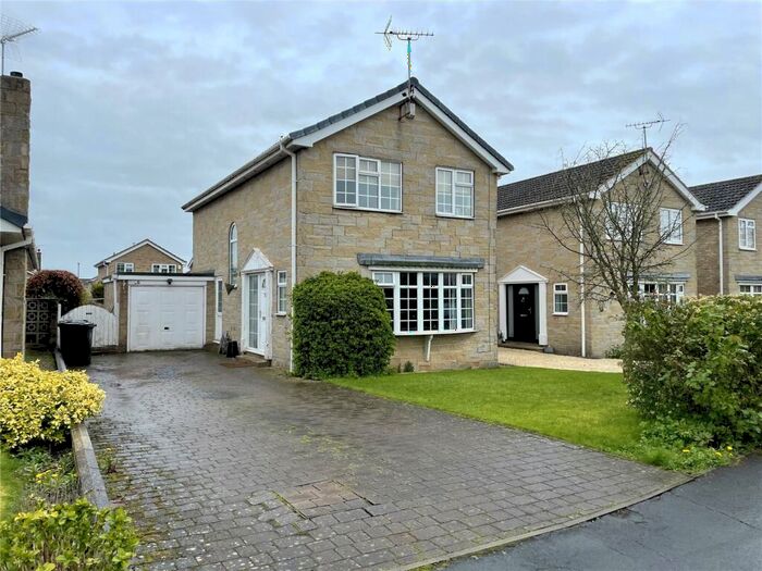 4 Bedroom Detached House To Rent In Appleby Way, Wetherby, LS22