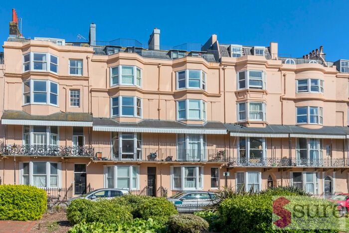 1 Bedroom Flat To Rent In Bedford Square, Brighton, East Sussex, BN1