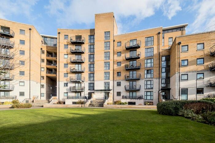 3 Bedroom Flat To Rent In Greenfell Mansions, Glaisher Street, Deptford, SE8