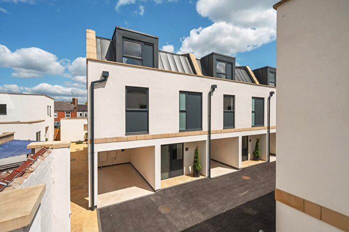 3 Bedroom Detached House For Sale In Carlton Street, Cheltenham, GL52