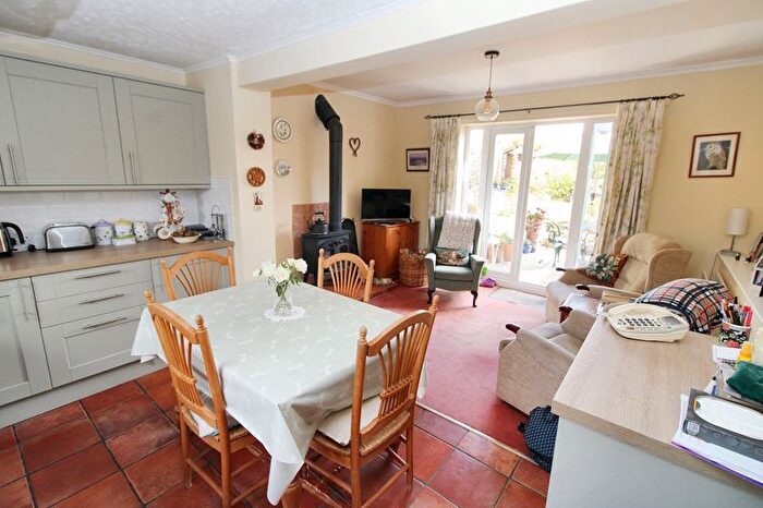 4 Bedroom Detached House For Sale In Watchet Lane, Holmer Green, HP15