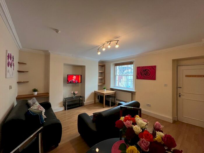 1 Bedroom Flat To Rent In Oakley Street, London, SW3