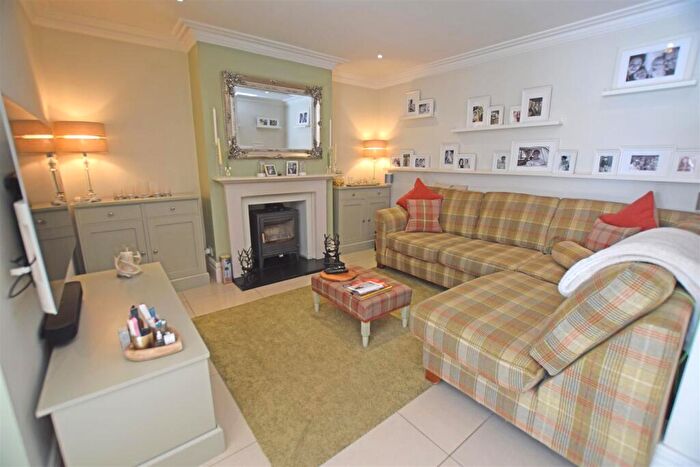 4 Bedroom Terraced House For Sale In Laytonia Avenue, Gabalfa. Cardiff, CF14