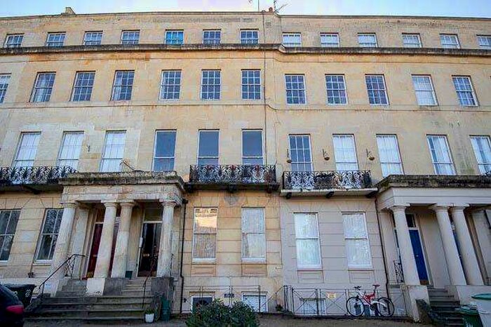 1 Bedroom Apartment To Rent In Lansdown Crescent, Cheltenham, GL50