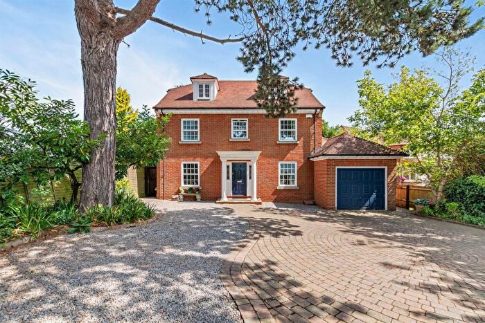 5 Bedroom Detached House For Sale In Ashford Road, Bearsted, Maidstone, ME14