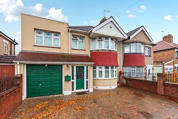 4 Bedroom Semi Detached House For Sale In Okehampton Crescent, Welling, DA16