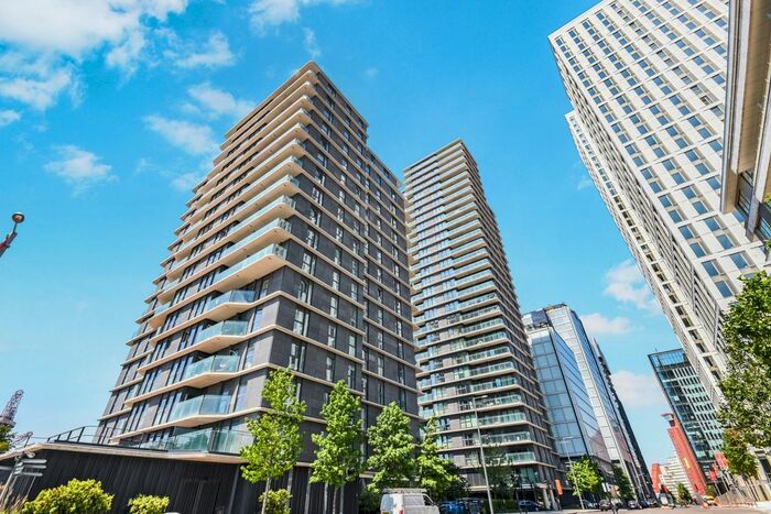 1 Bedroom Flat To Rent In Glasshouse Gardens, Stratford, London, E20