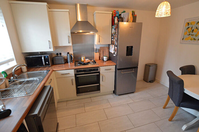 3 Bedroom Terraced House For Sale In Fletton Row, Stewartby, MK43