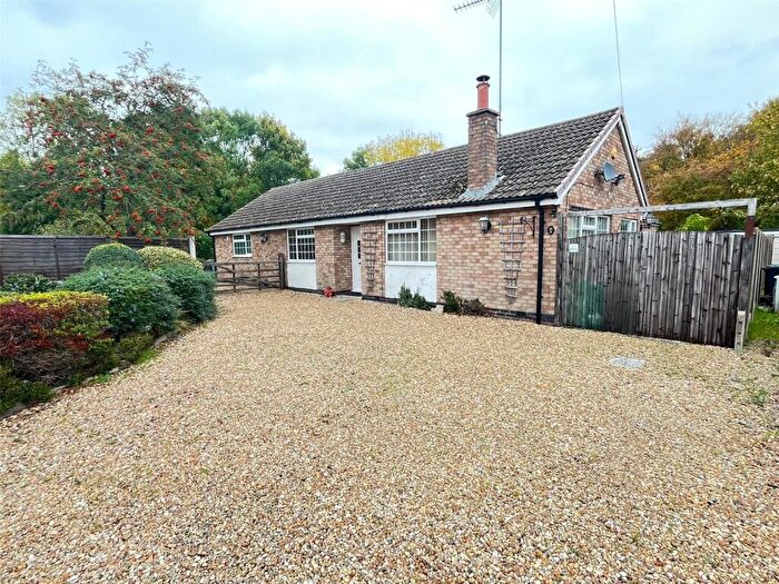 2 Bedroom Bungalow For Sale In Brookside Close, Yelvertoft, Northamptonshire, NN6
