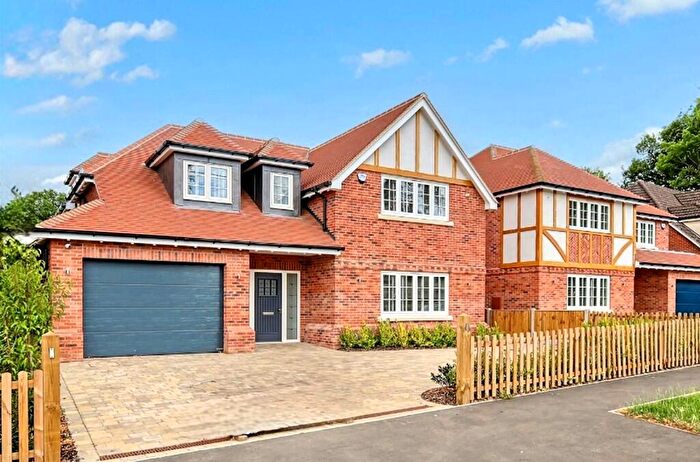 4 Bedroom Detached House For Sale In Kingsley Road, Hutton, Brentwood, Essex, CM13