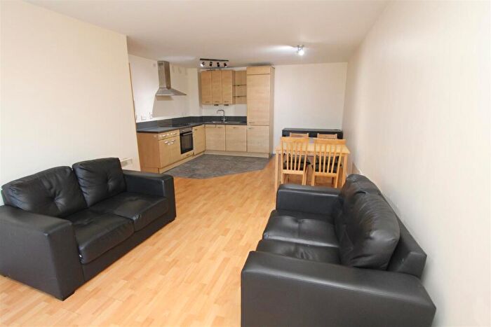 2 Bedroom Flat To Rent In Aspect, Elmwood Lane, LS2
