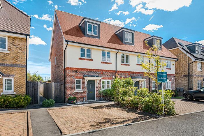 3 Bedroom End Of Terrace House For Sale In Old Halliford Place, Shepperton, TW17