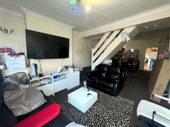 2 Bedroom End Of Terrace House To Rent In Sylvan Street, Leicester, LE2