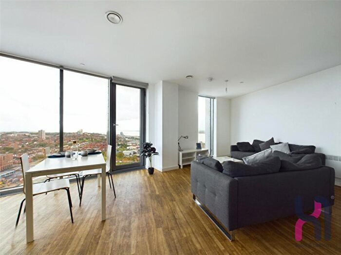 3 Bedroom Flat To Rent In The Tower, Plaza Boulevard, Liverpool, L8