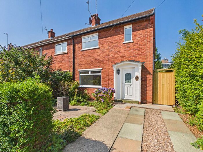2 Bedroom End Of Terrace House For Sale In Grasmere Road, Newton, CH2