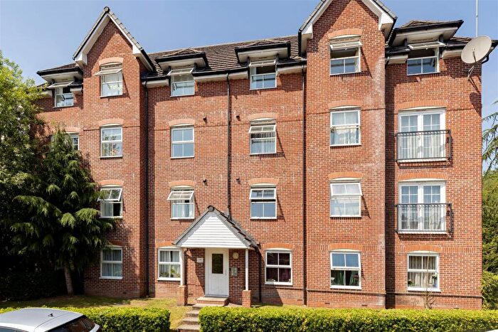 2 Bedroom Apartment For Sale In Stoneyholme Avenue, Manchester, M8