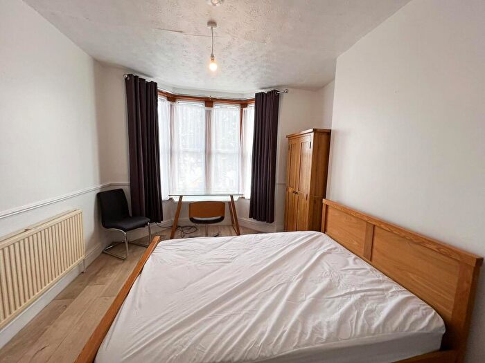 4 Bedroom House To Rent In Bath Road, Arnos Vale, BS4