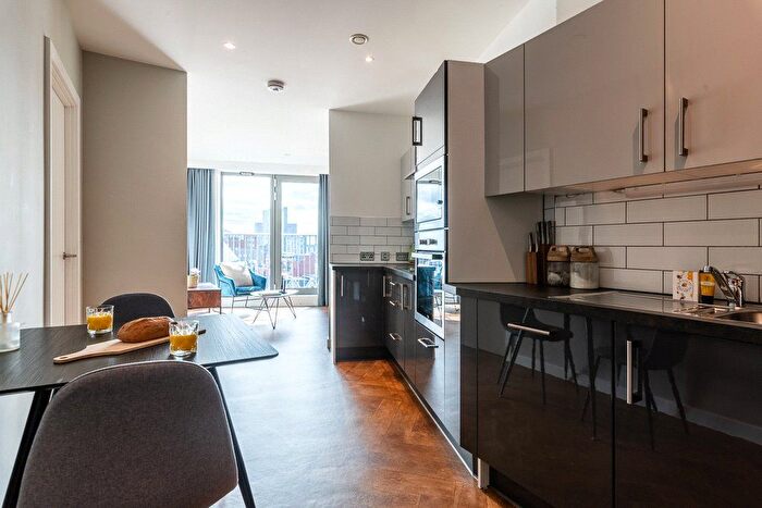 2 Bedroom Flat To Rent In Block A, Oldham Road, M4