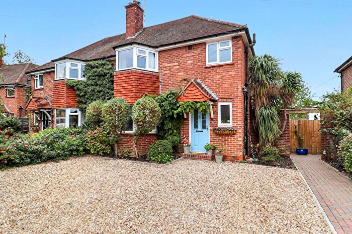 3 Bedroom Semi-Detached House For Sale In Windle Close, Windlesham, GU20