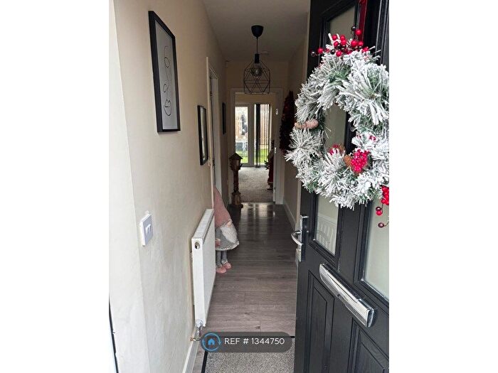 4 Bedroom Terraced House To Rent In Jubilee Street North, Halifax, HX3