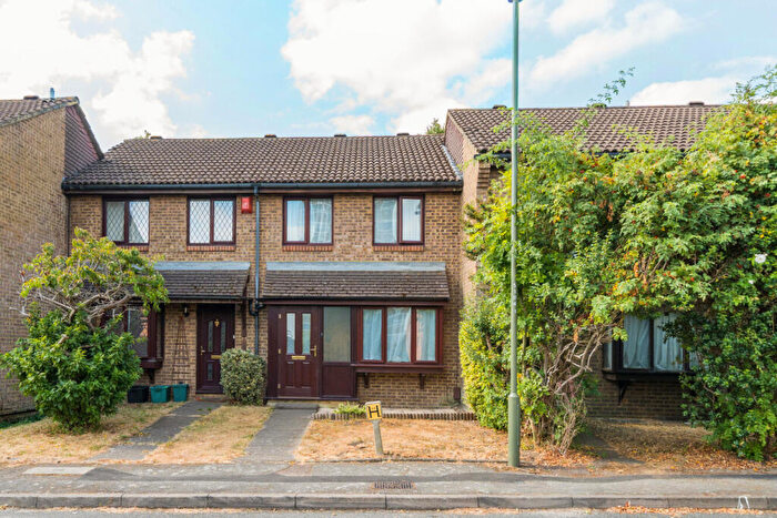3 Bedroom House For Sale In Sheldon Close, London, SE20