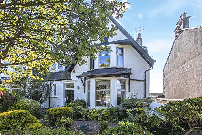 5 Bedroom End Of Terrace House For Sale In Springbank Villas, Links Road, Leven, KY8