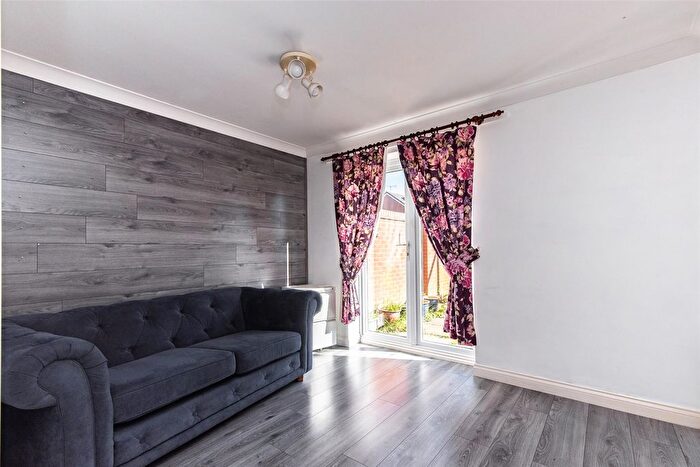4 Bedroom Detached House For Sale In Mitchell Road, CV12