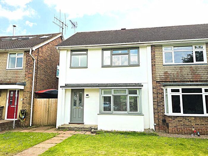 3 Bedroom Semi-Detached House For Sale In Undermill Road, Upper Beeding, BN44