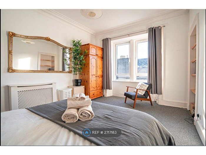 2 Bedroom Flat To Rent In Cathcart Place, Edinburgh, EH11