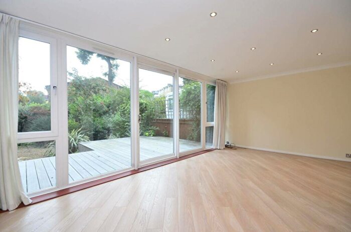3 Bedroom House To Rent In Tasker Road, Hampstead, London, NW3