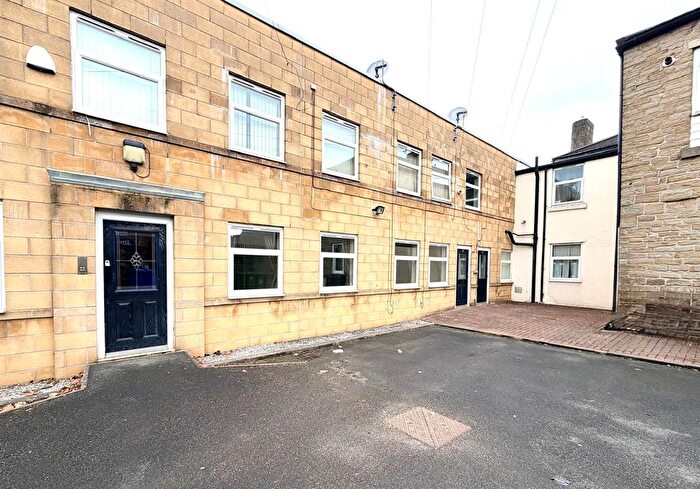2 Bedroom Flat To Rent In Henrietta Street, Ashton-Under-Lyne, OL6