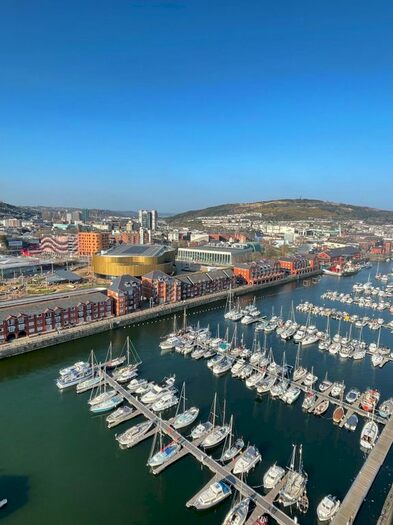 1 Bedroom Flat To Rent In Meridian Tower, Swansea, SA1