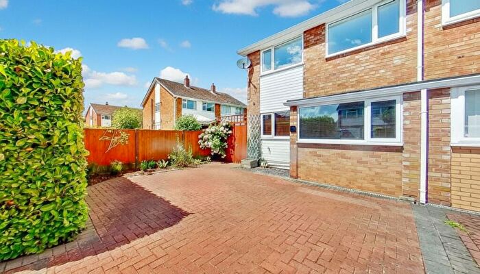 3 Bedroom House To Rent In Raven Road, Yoxall, DE13