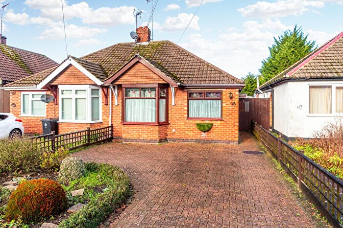 3 Bedroom Semi Detached Bungalow For Sale In Newton Road, Rushden, NN10