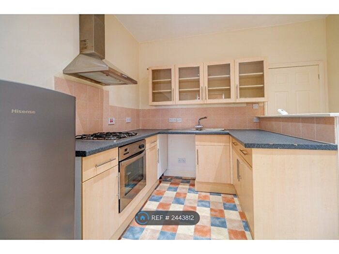 2 Bedroom Flat To Rent In Albion Road, Kettering, NN16