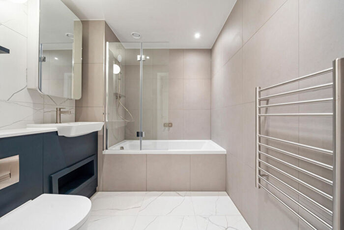 1 Bedroom Apartment To Rent In Ellipse, Royal Eden Dock, E16