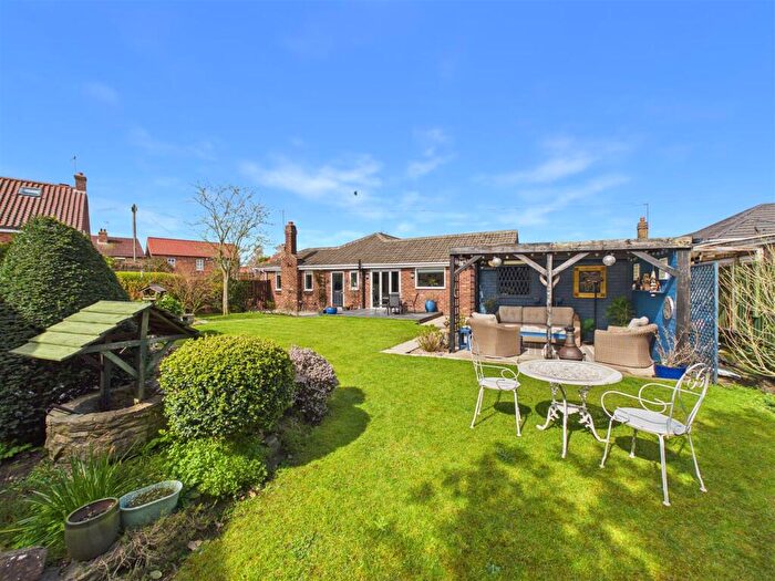 2 Bedroom Semi-Detached Bungalow For Sale In Pinfold, South Cave, HU15