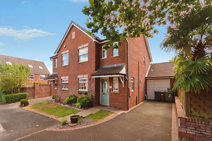 3 Bedroom Semi-Detached House For Sale In St. Francis Avenue, Solihull, B91