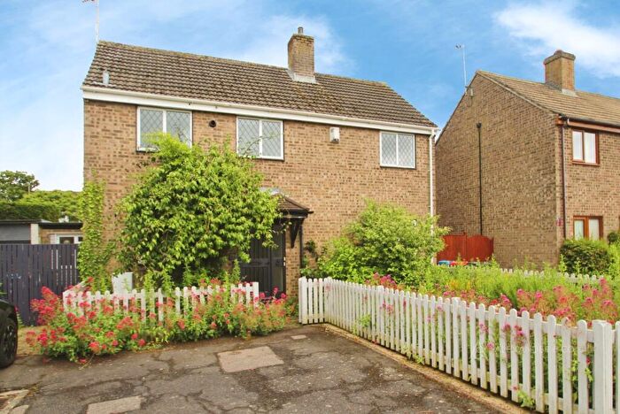 3 Bedroom Detached House To Rent In St. James Close, Hanslope, Milton Keynes, MK19