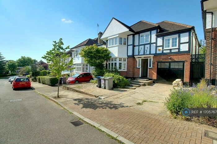 5 Bedroom Detached House To Rent In Wickliffe Gardens, London, HA9